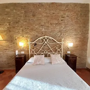 Il Castello ** Certaldo